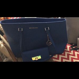 Message or comment with questions